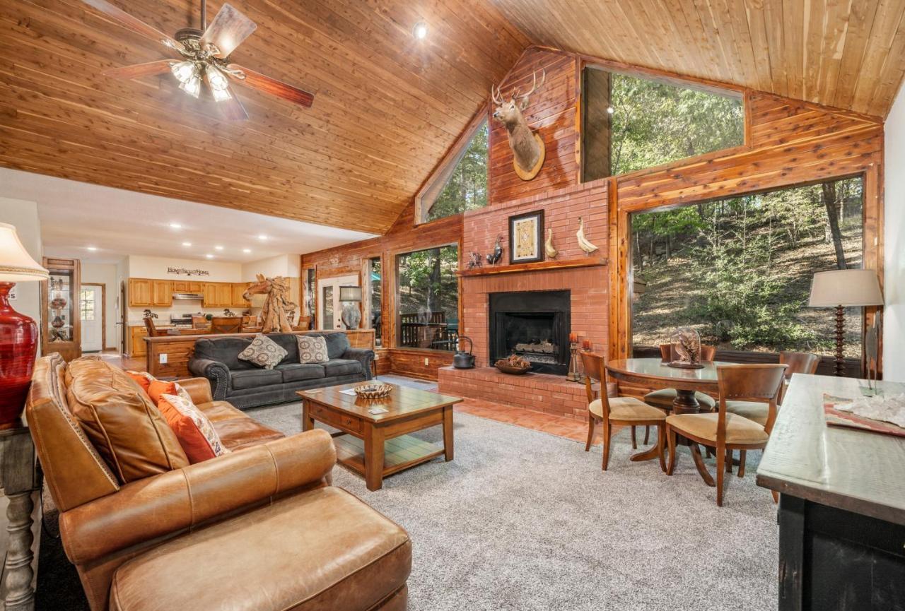 Luxury Rock Creek Cabin W Deck By Lake Hamilton 温泉城 外观 照片