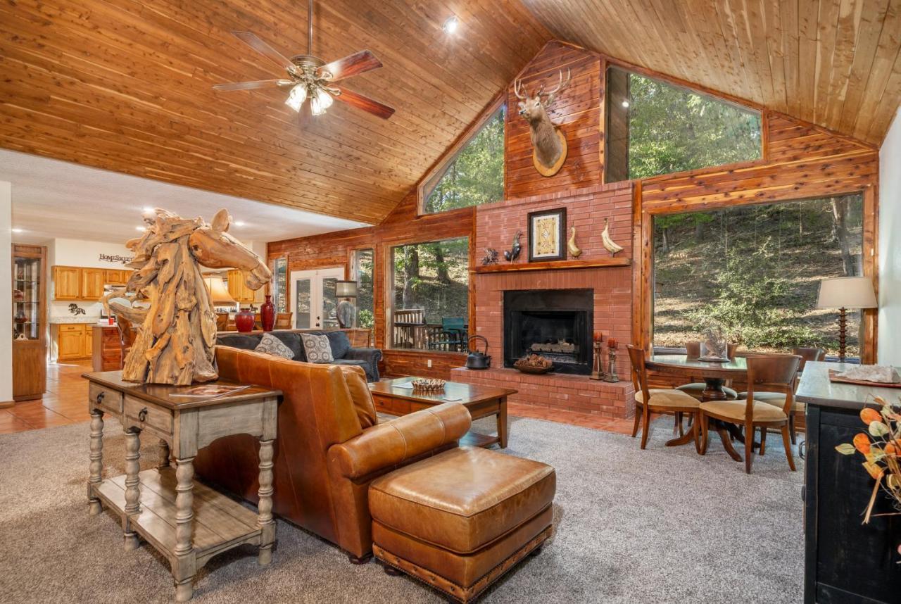 Luxury Rock Creek Cabin W Deck By Lake Hamilton 温泉城 外观 照片